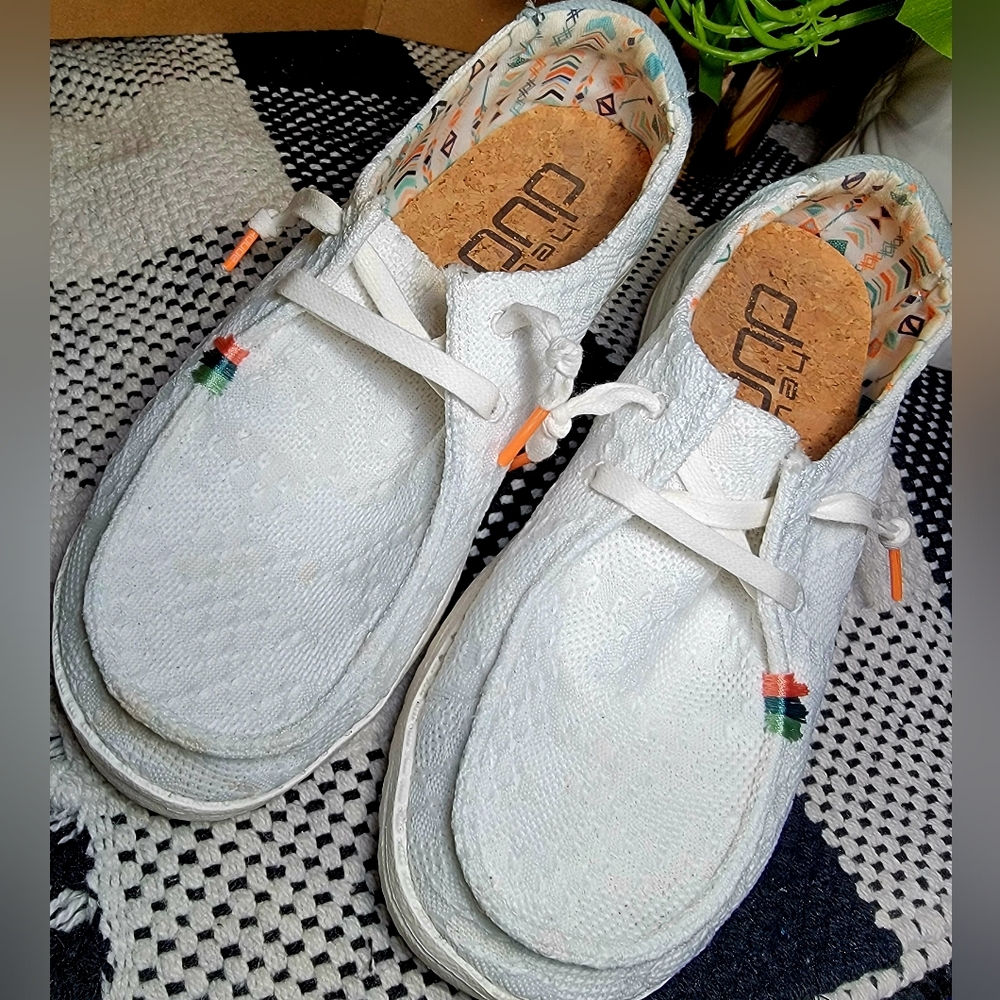 Hey Dude Wendy Boho size 5 in EUC